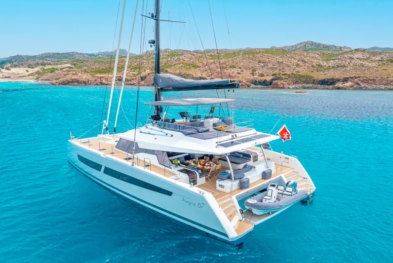 Semper Fidelis Yacht Photos Pics Catamaran Fountaine Pajot Alegria 67