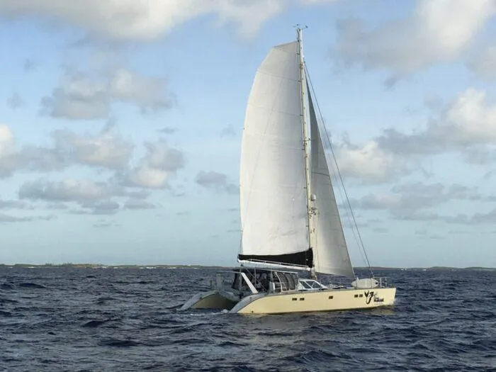 Vitesse Yacht Photos Pics 