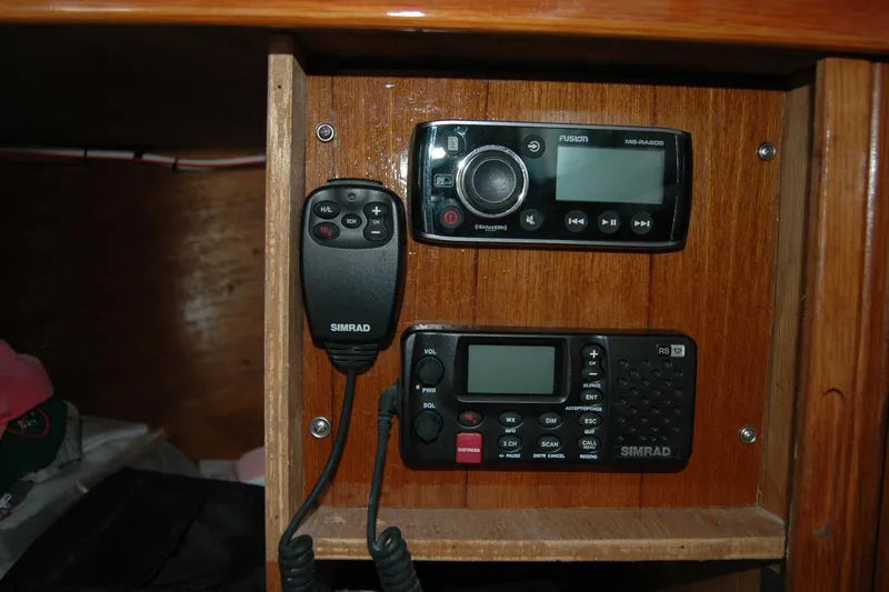 Vesper Yacht Photos Pics 