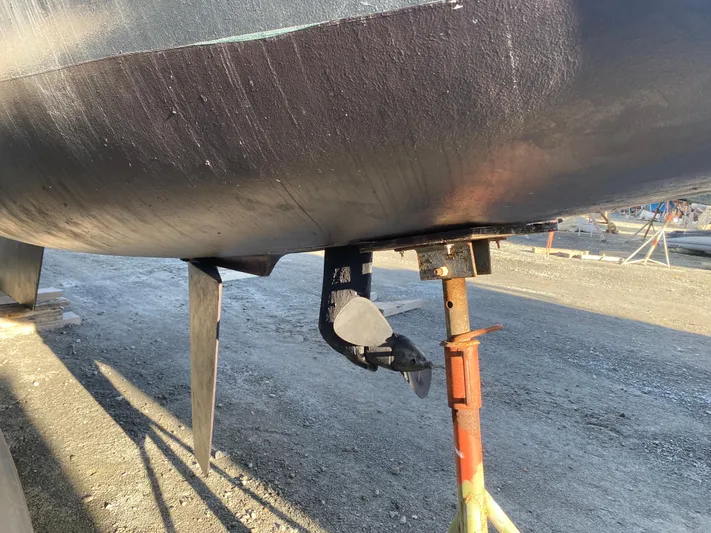 Eugenite Yacht Photos Pics 2013 Lagoon 380 catamaran hull and propeller on dry dock.