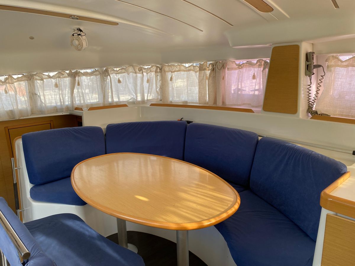 2013 Lagoon 38 