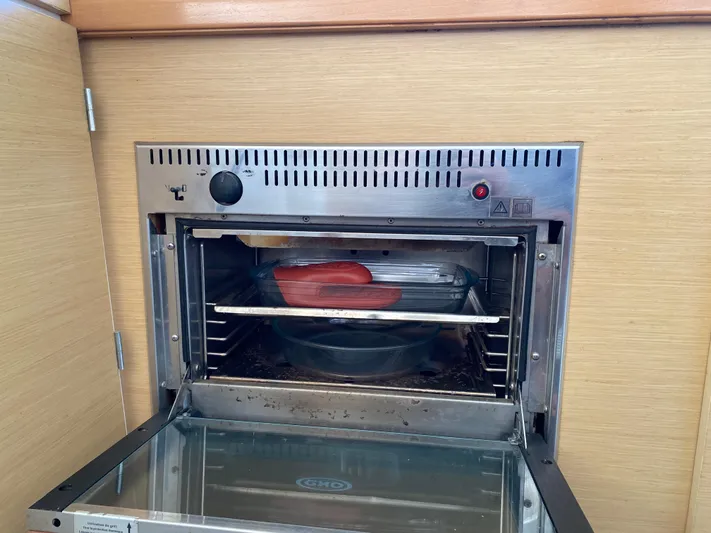 Eugenite Yacht Photos Pics Built-in oven on Lagoon 380 yacht, 2013 model, with cookware inside.
