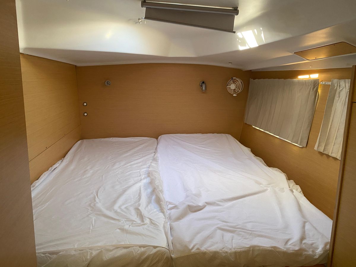 2013 Lagoon 38 