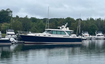 2021 58' Sabre-58 Salon Express Pictou, NS, CA