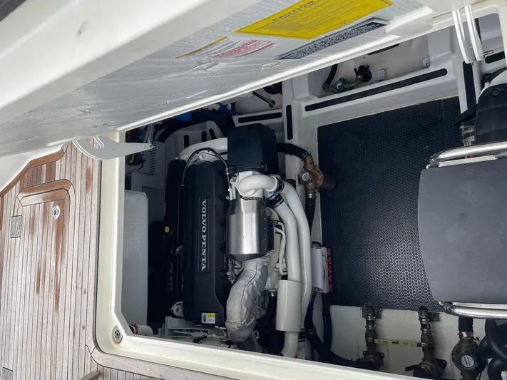 Last Resort Yacht Photos Pics Engine compartment of 2021 Sabre 58 Salon Express with Volvo Penta engine.