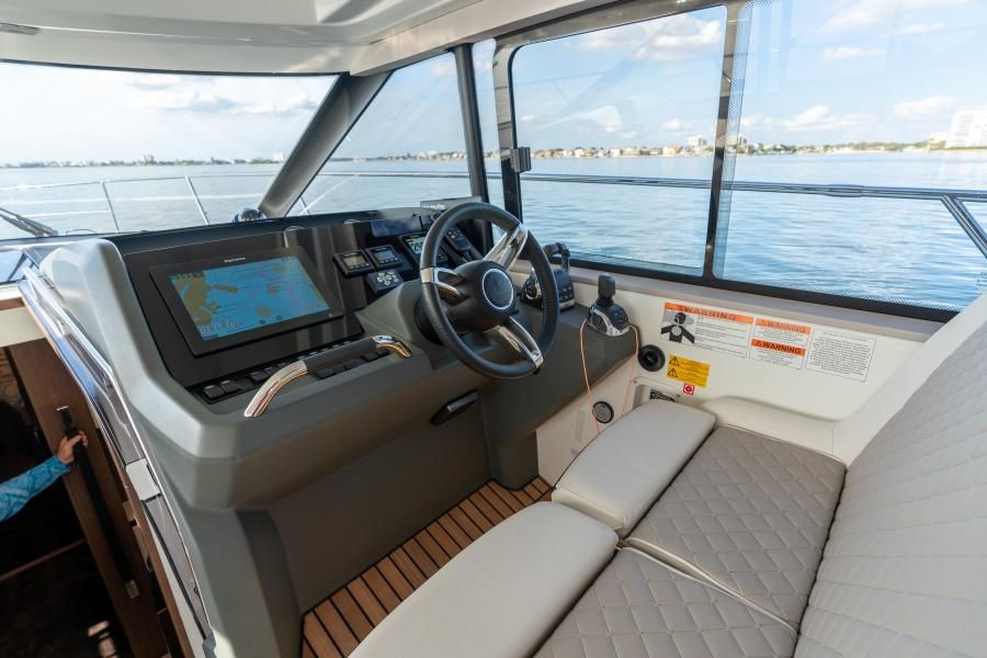 2019 Jeanneau Leader 46 Express