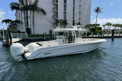 Boston Whaler 330 Outrage