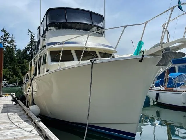 Venture 1 Yacht Photos Pics 1985 Tollycraft 43 yacht docked at marina.