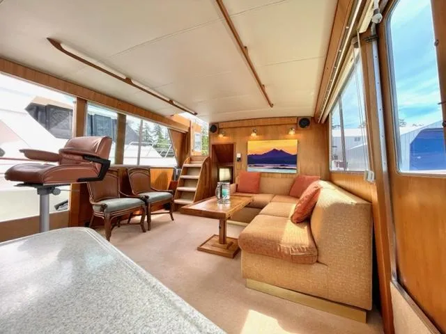 Venture 1 Yacht Photos Pics 