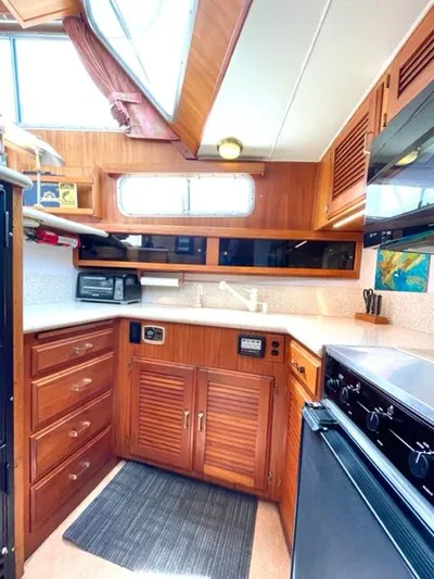 Venture 1 Yacht Photos Pics Galley