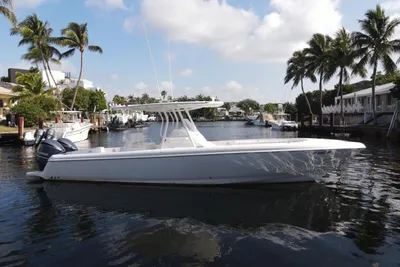 Intrepid 327 Center Console