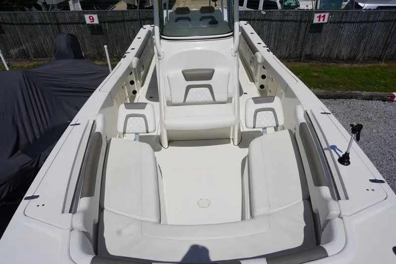No Name Yacht Photos Pics 2020 29 World Cat 295 CC Bow