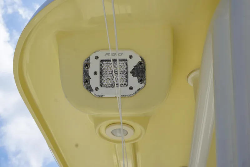 No Name Yacht Photos Pics 2020 29 World Cat 295 CC T Top