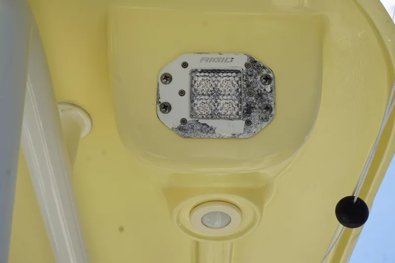 No Name Yacht Photos Pics 2020 29 World Cat 295 CC T Top