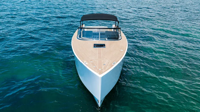  Yacht Photos Pics 2023 VanDutch 32 yacht on open water, showcasing sleek design and luxury features.