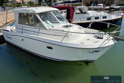 Beneteau Antares 760