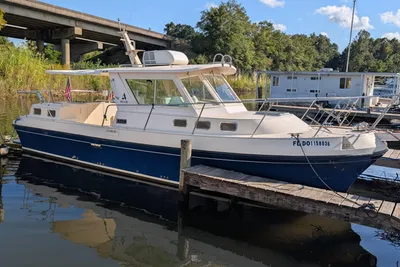 2004 Albin 30 Family Cruiser