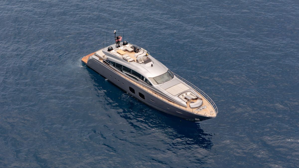 2021 Pershing 108 