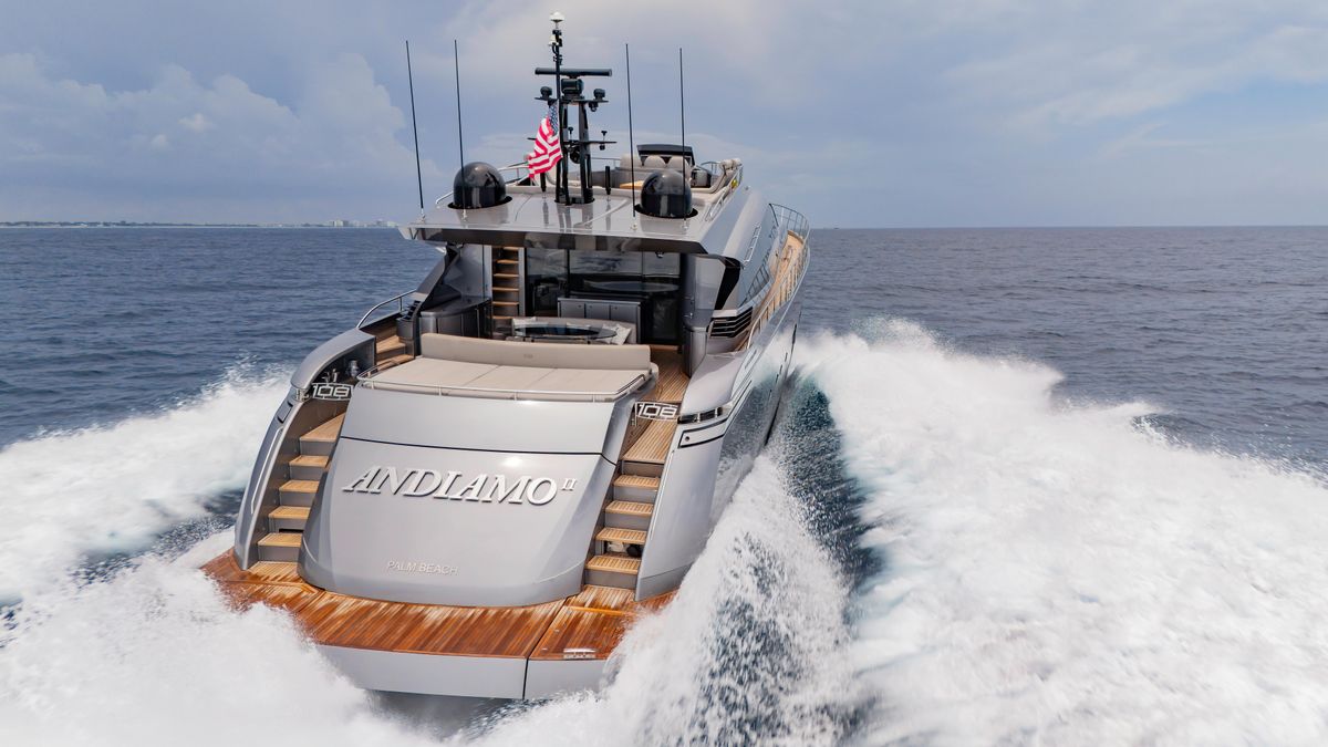 2021 Pershing 108 