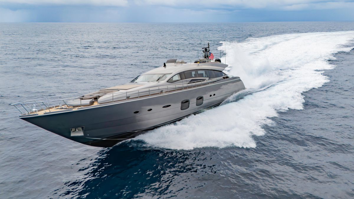 2021 Pershing 108 