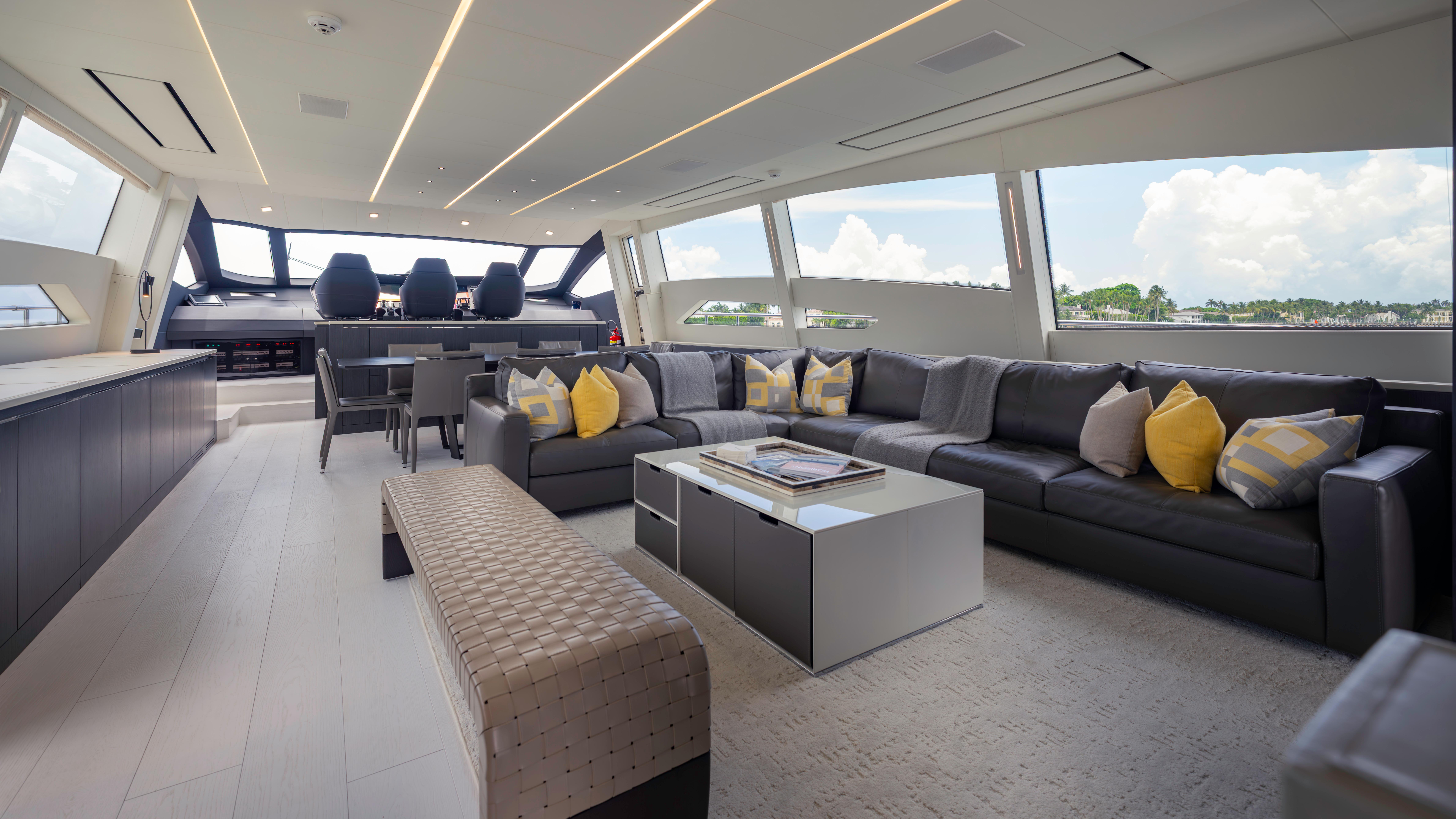 Yacht Photo 61