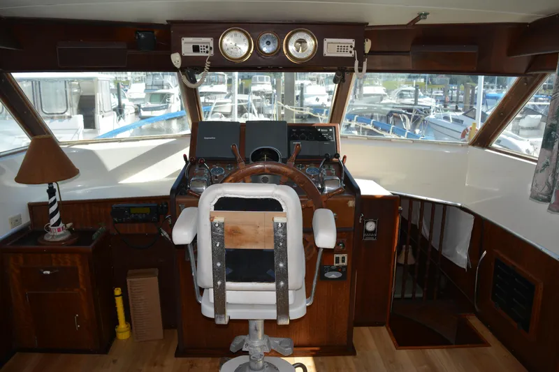 Janie D Yacht Photos Pics Lower Helm