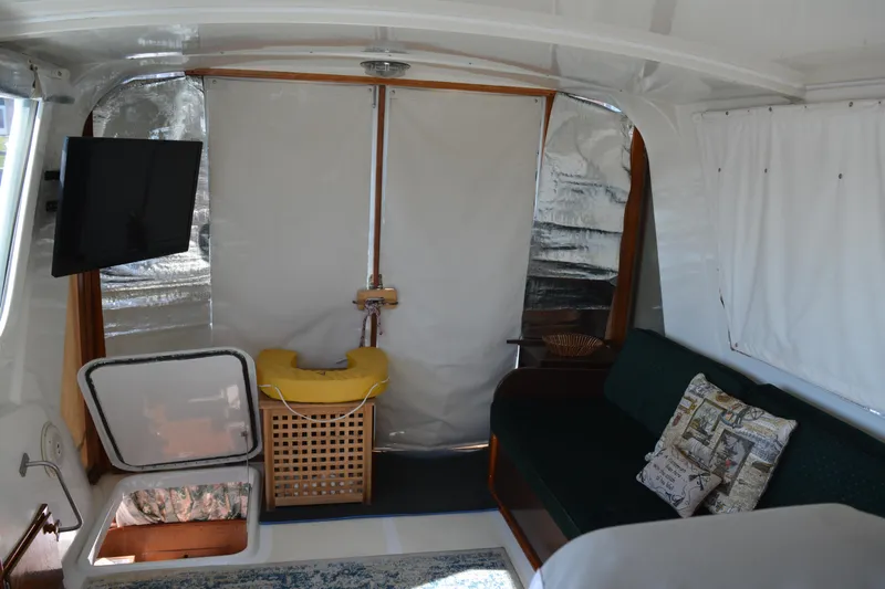 Janie D Yacht Photos Pics Bridge Facing Aft