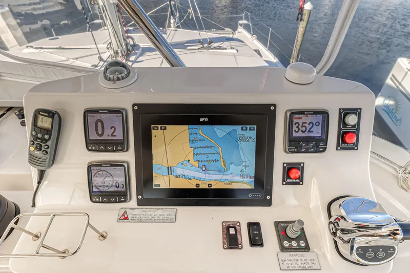 Aquarius Yacht Photos Pics 