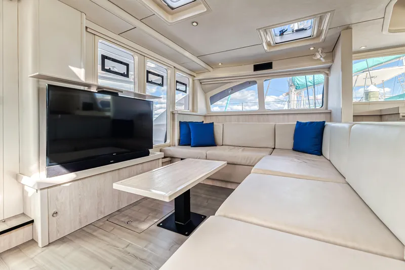 Aquarius Yacht Photos Pics 