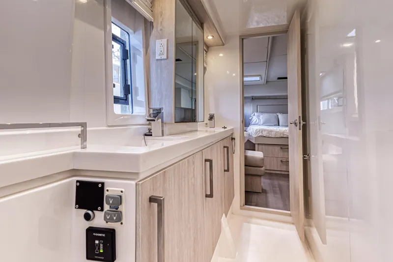 Aquarius Yacht Photos Pics 