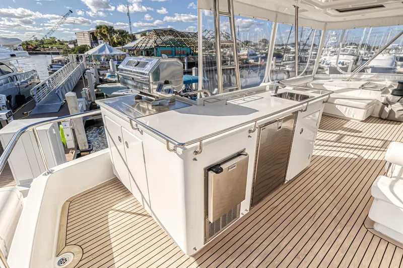 Aquarius Yacht Photos Pics 