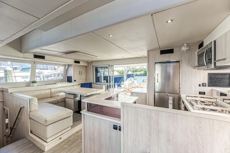 Aquarius Yacht Photos Pics 