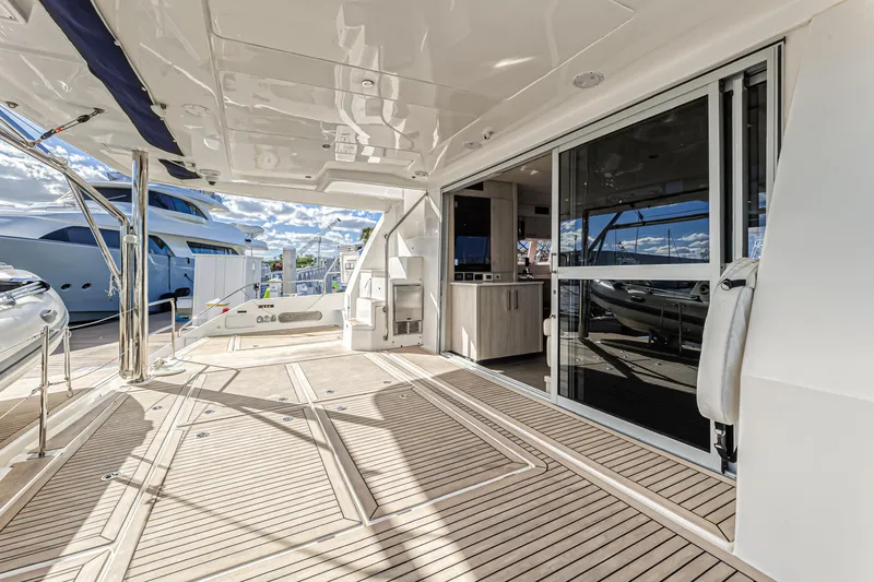 Aquarius Yacht Photos Pics 