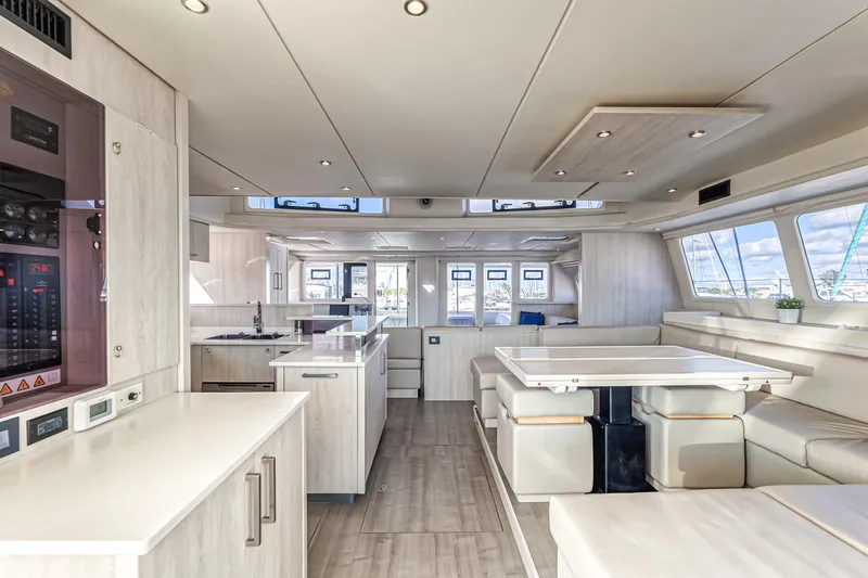 Aquarius Yacht Photos Pics 