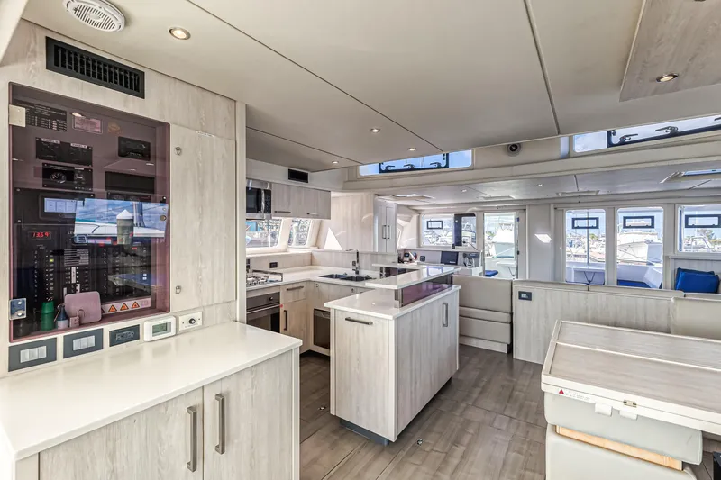 Aquarius Yacht Photos Pics 