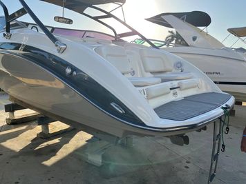 Yamaha Boats 242 LTD S