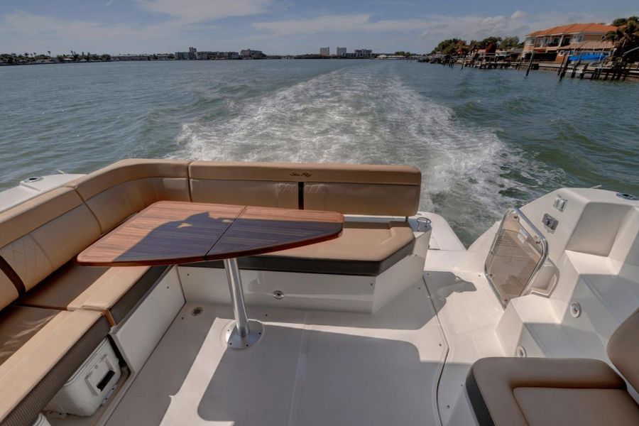 2017 Sea Ray 400 Sundancer