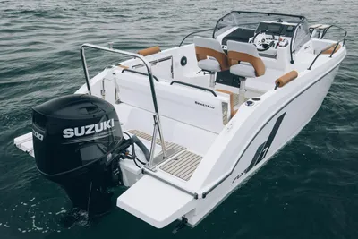 2023 Beneteau Flyer 7 SUNdeck Elegance