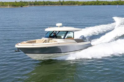 Chris-Craft Calypso 35
