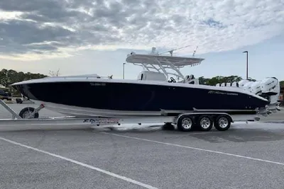 2019 Midnight Express 39 Cuddy