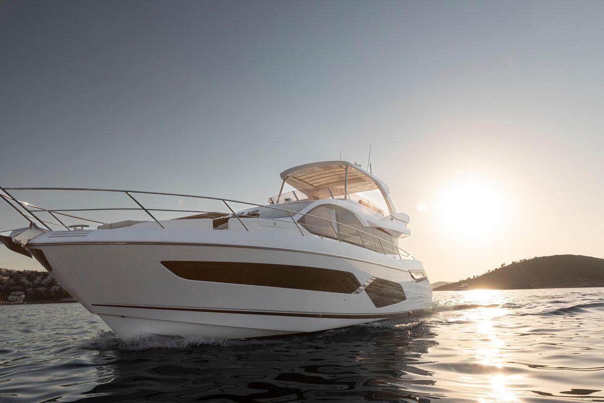 2021 Sunseeker 69 
