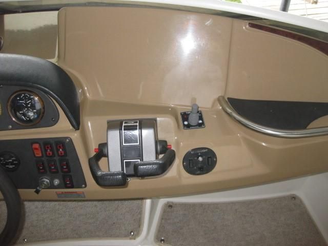 2003 Carver 396 Aft Cabin