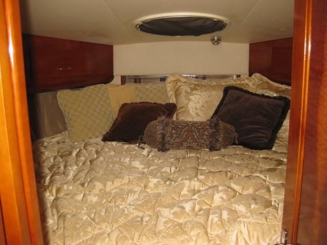 2003 Carver 396 Aft Cabin