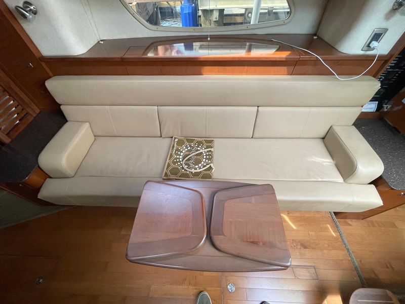 2012 Sea Ray 370 Sundancer