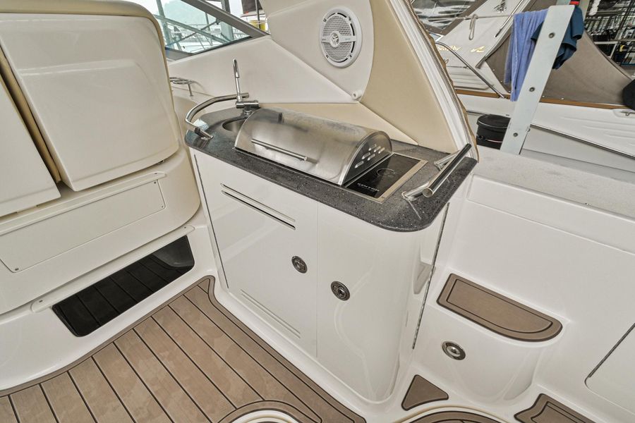 2012 Sea Ray 370 Sundancer