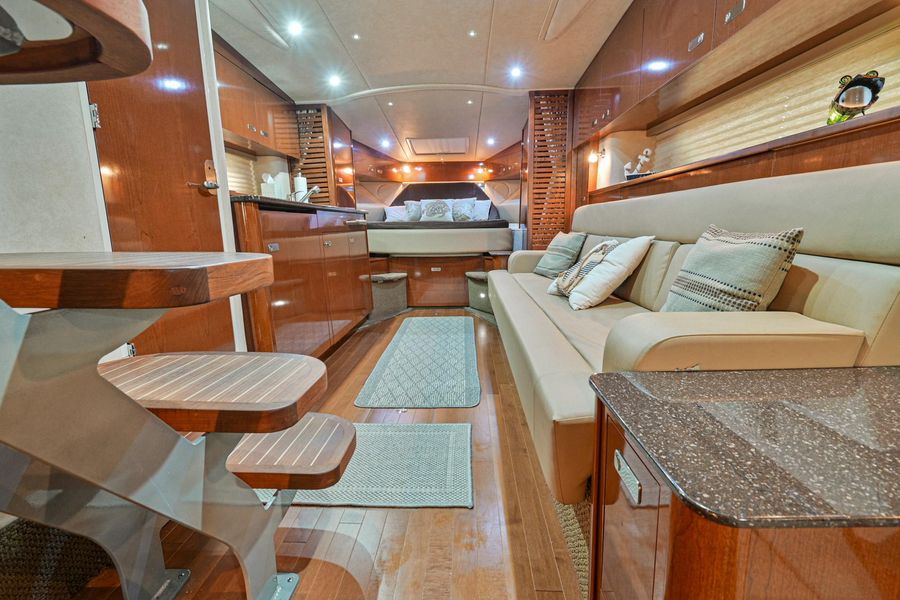 2012 Sea Ray 370 Sundancer