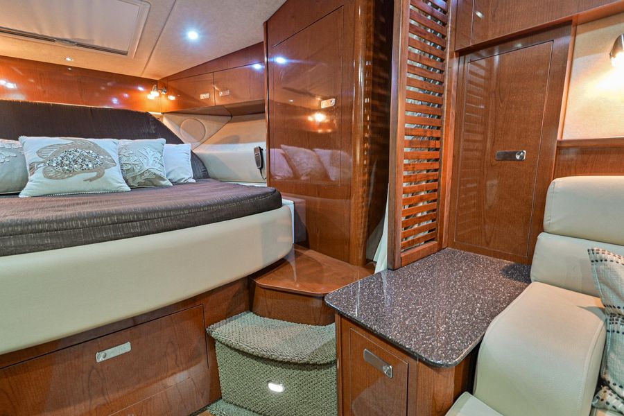 2012 Sea Ray 370 Sundancer