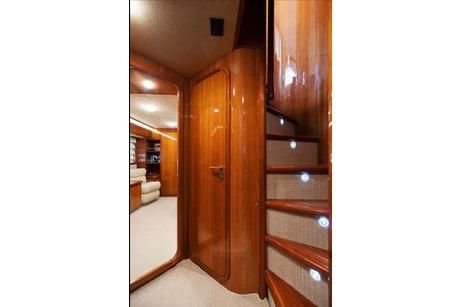2003 Ferretti Yachts 76 