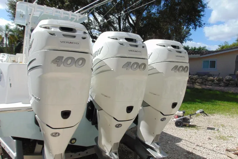 Incognito Yacht Photos Pics Triple Mercury Verado 400 engines on a 2020 Invincible 36 Open boat.