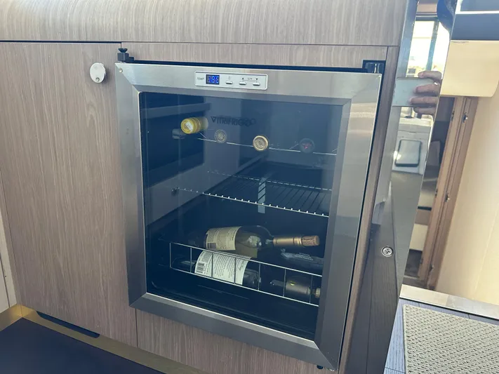 Zooland Yacht Photos Pics 